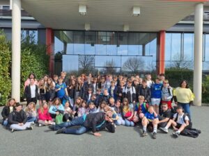 Read more about the article Schwimmprojekttage der 1. Klassen in der Therme Lutzmannsburg