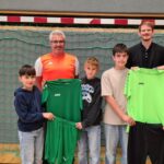 Neue Fußballdressen für die Mittelschule Gaweinstal